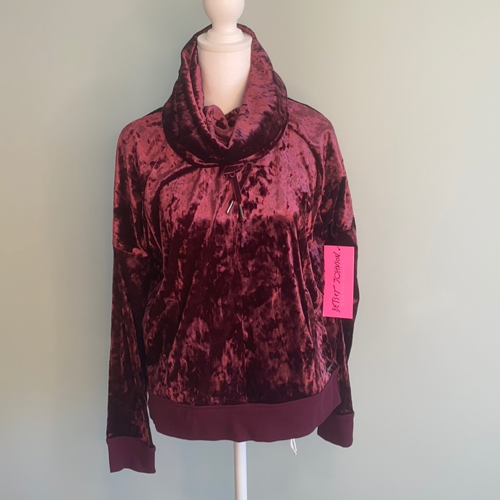 Betsey Johnson Performance NWT